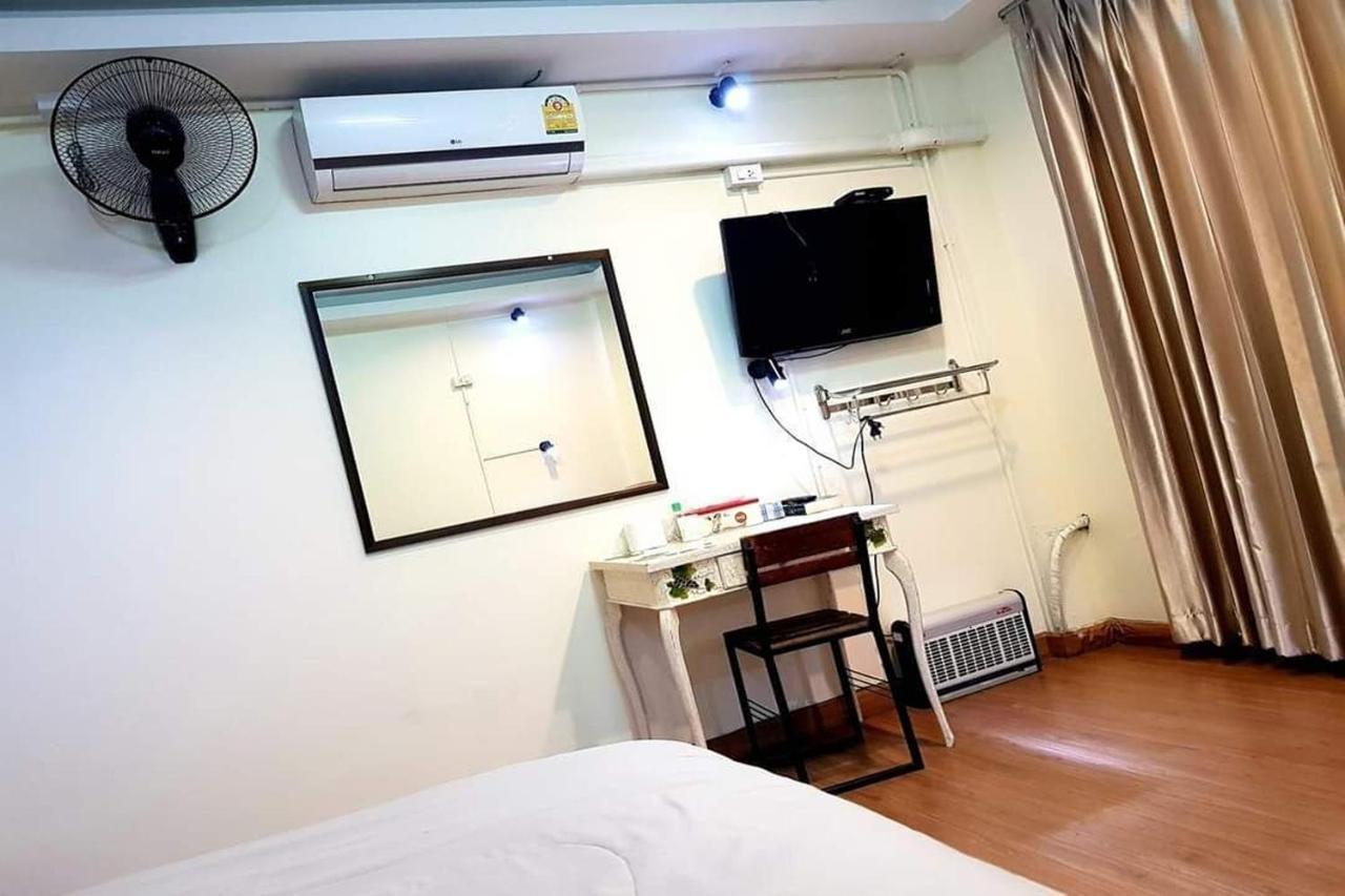 T2B Home (Adults Only) Chiang Mai Bagian luar foto